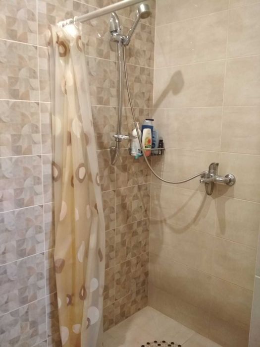 Частина нов. будинку в закритому комплексі на Дніпрі (п3)