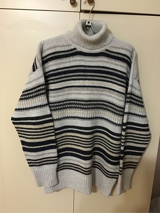 Продається чоловічий напівшерстяний зимовий светр р 52-54