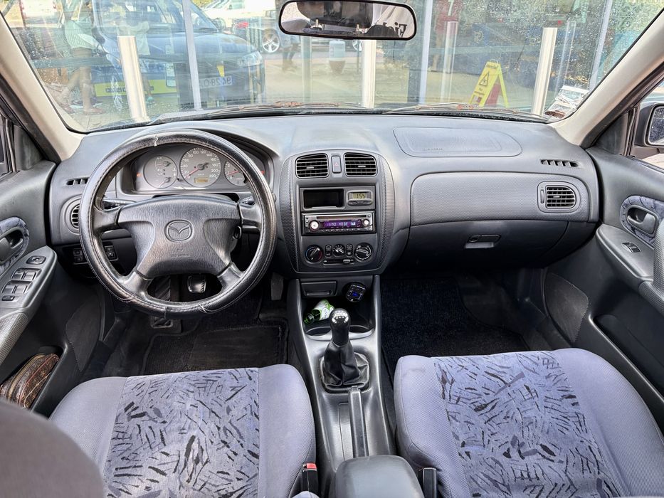 Mazda 323F 1.5gasolina / Pronto circular - impecavel