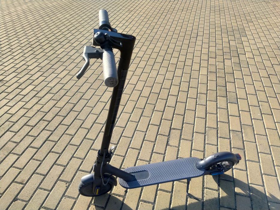 Самокат Xiaomi Mi Electric Scooter 1S