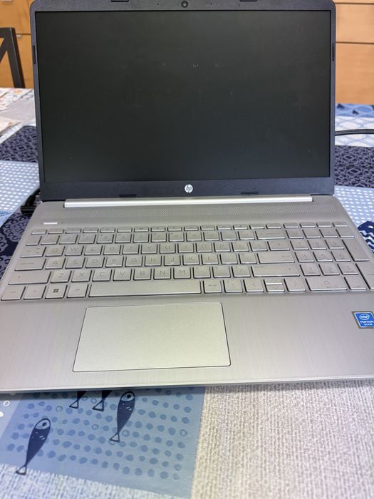 Portátil HP 15s-fq0028na, bom estado