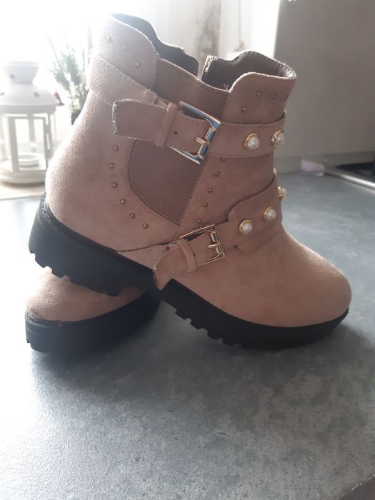 Nowei zamszowe buty