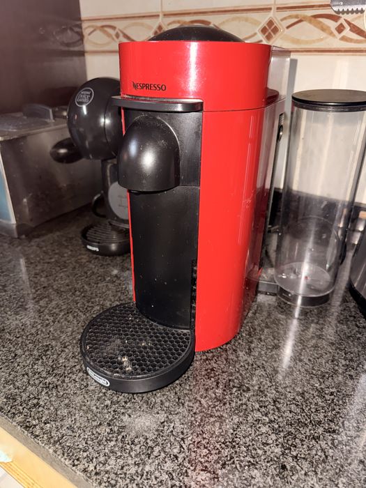 Maquina Café Nespresso DeLonghi