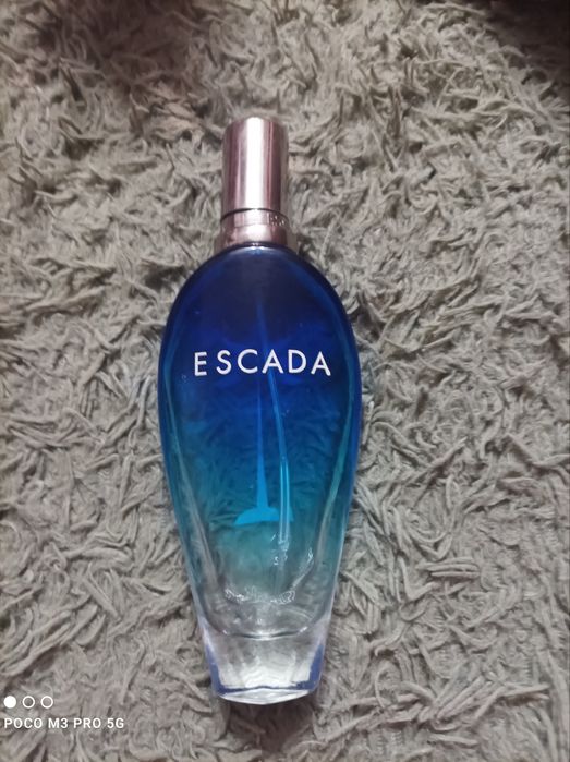 Продам духи ESCADA