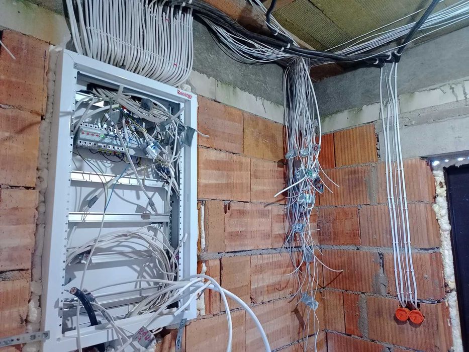 Usługi elektryczne, elektryk, instalacje nowe, smart, naprawa usterek