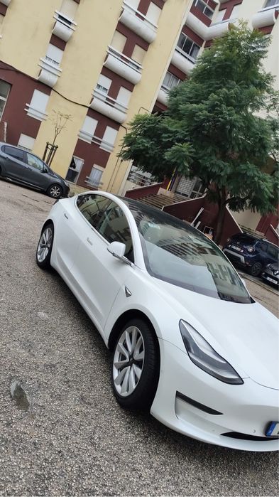 Tesla model 3 dual motor