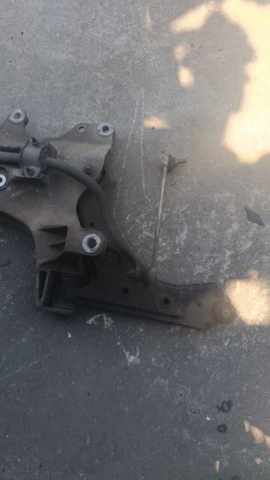Charriot frente FIAT Linea (323_)