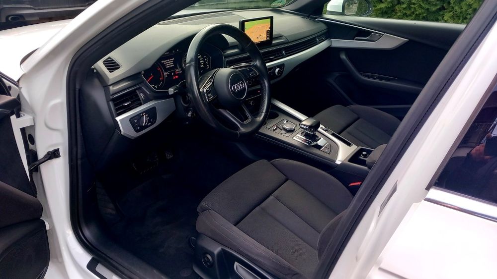 Audi A4 2.0TDI 150KM/ S-tronic/ sprowadzony/ PO PEŁNYM SERWISIE!!!