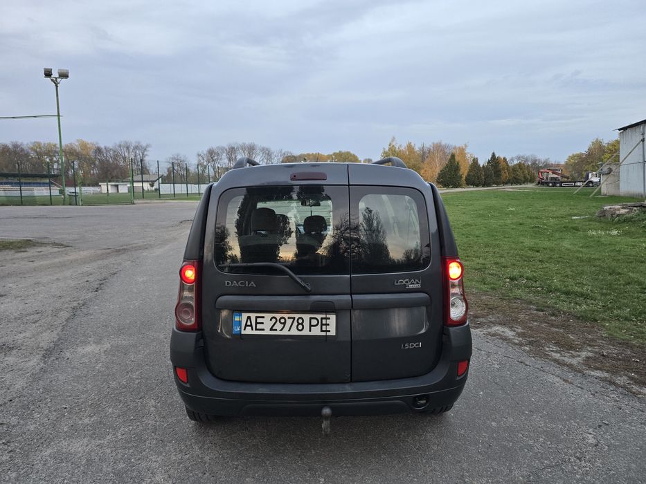 Dacia Logan (7 МІСЦЬ)