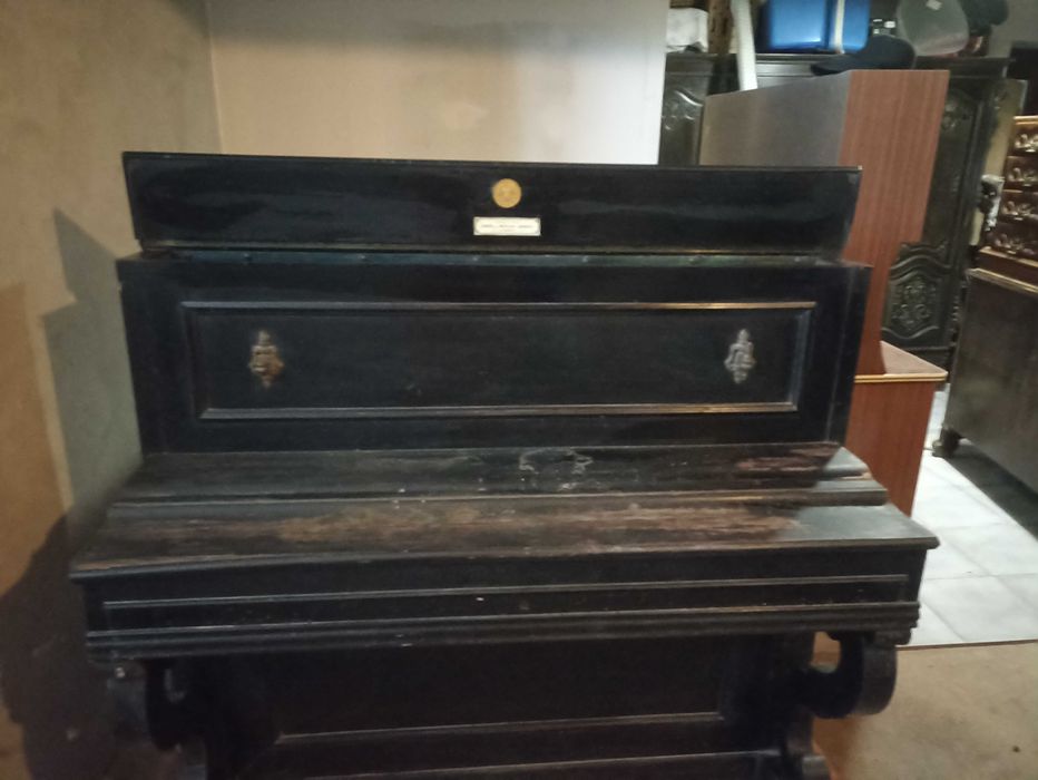 Piano antigo Henri Herz – peça de coleção