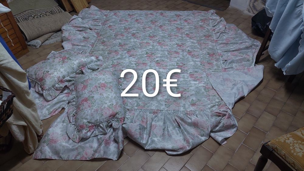Carpetes / mantas / edredões