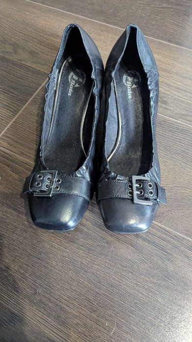 eleganckie buty na obcasie