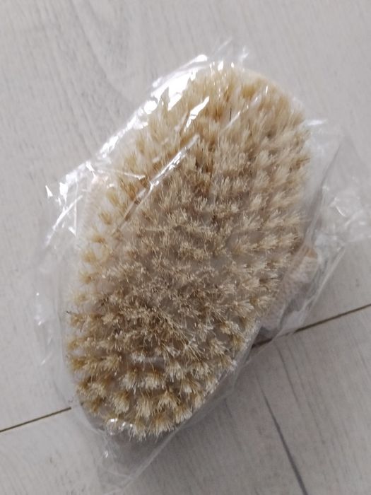 Szczotka do szczotkowania ciała Lirene