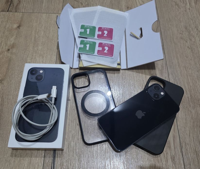 iPhone 13 128GB + akcesoria | Stan bardzo dobry