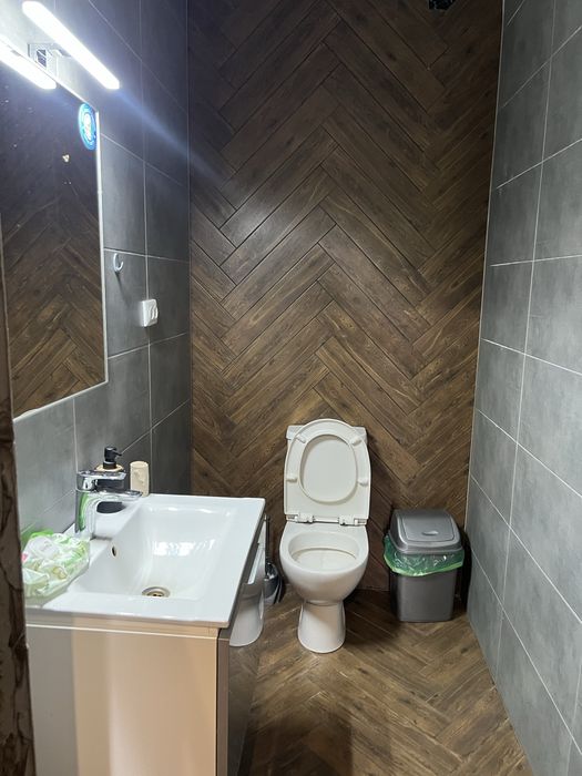 Продається приміщення та 45 сот землі