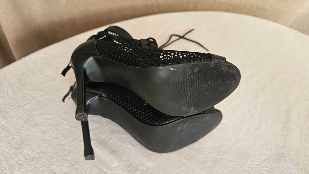 Buty do High Heels z siateczką + ochraniacze na obcasy