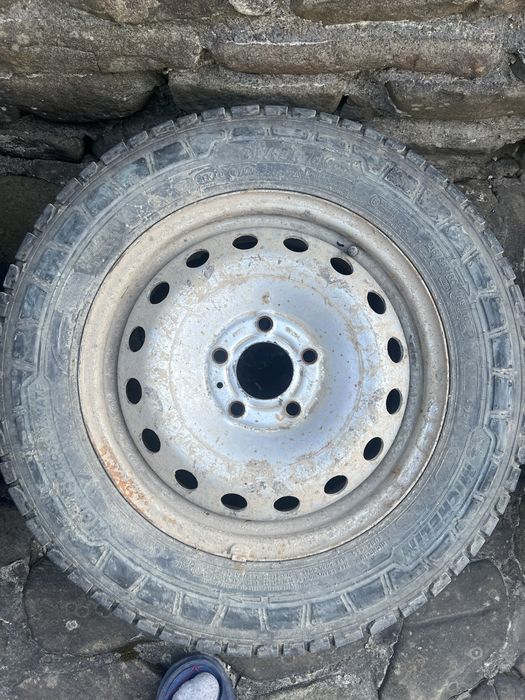michelin agilis 215 65 16 - Купити колеса для машини - Ціна на OLX.ua