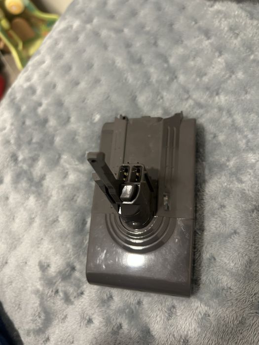 Bateria de aspirador dyson v8  NOVA