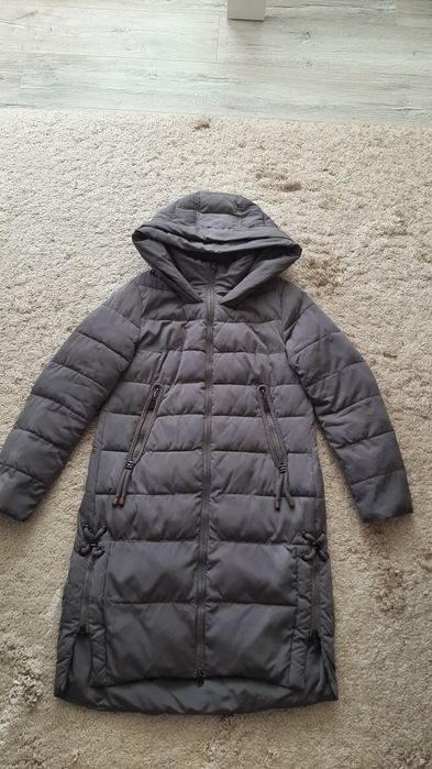 Женский теплый пуховик