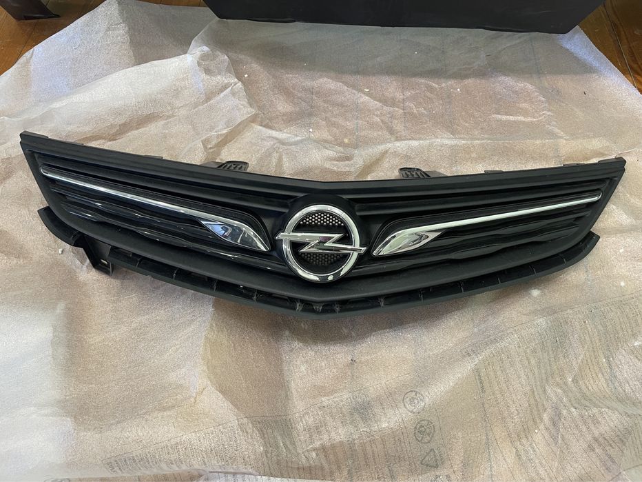 Верхняя решетка гриль bolt ev