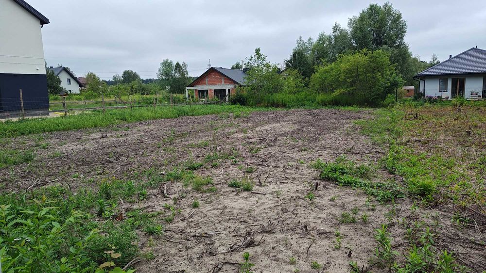 Działka budowlana na osiedlu domów jednorodzinnych