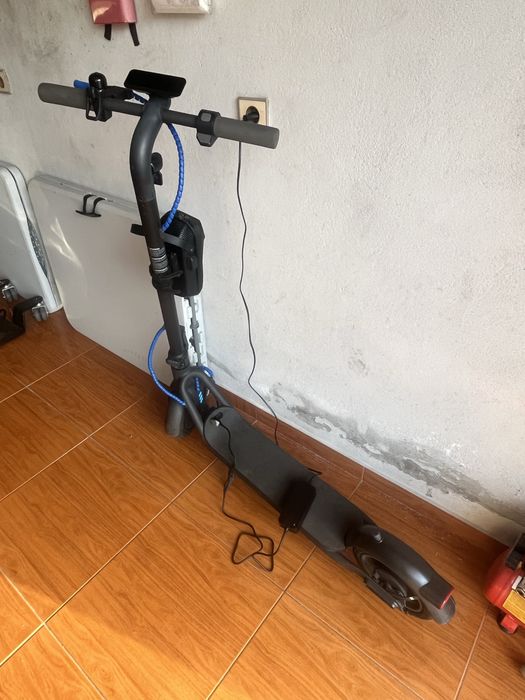 Trotrinete navee V25 com garantia