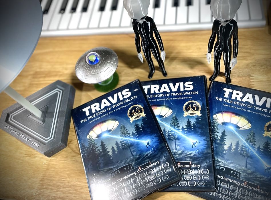 DVD de Ufologia “The True Story of Travis Walton” oficial *novo selado*