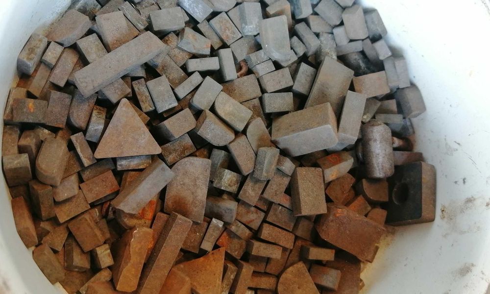 Різці токарні ( пластини, фрезы).