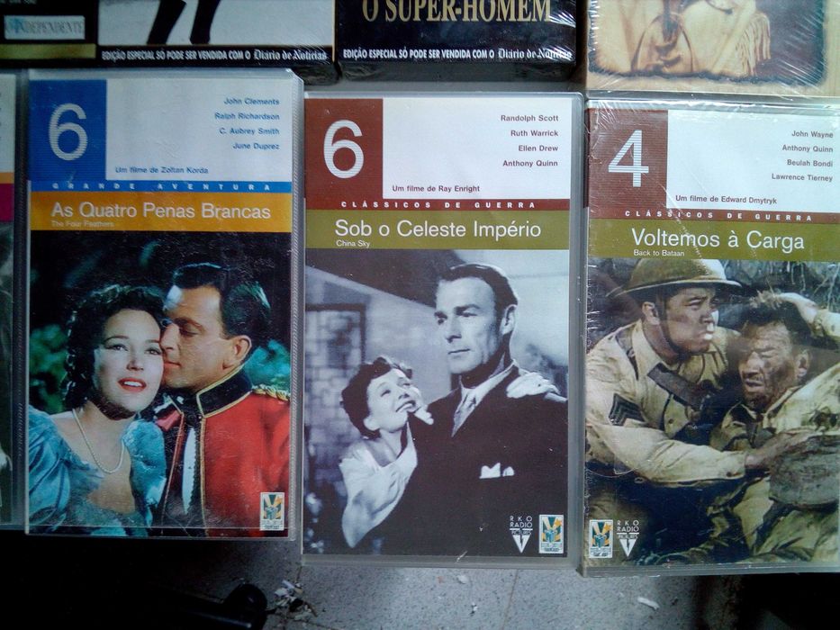 19 filmes em VHS Clássicos com as caixas