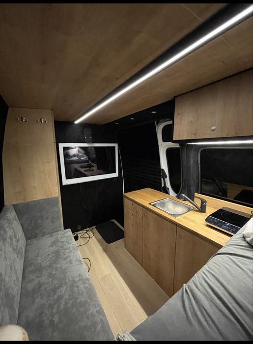 Mercedes Sprinter 324 – Komfortowy Kampervan (LPG-BRC / Victron / Solary)