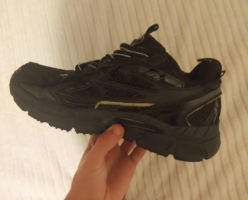 Sapatilhas Off-White "Be Right Back" Pretas Tamanho 40