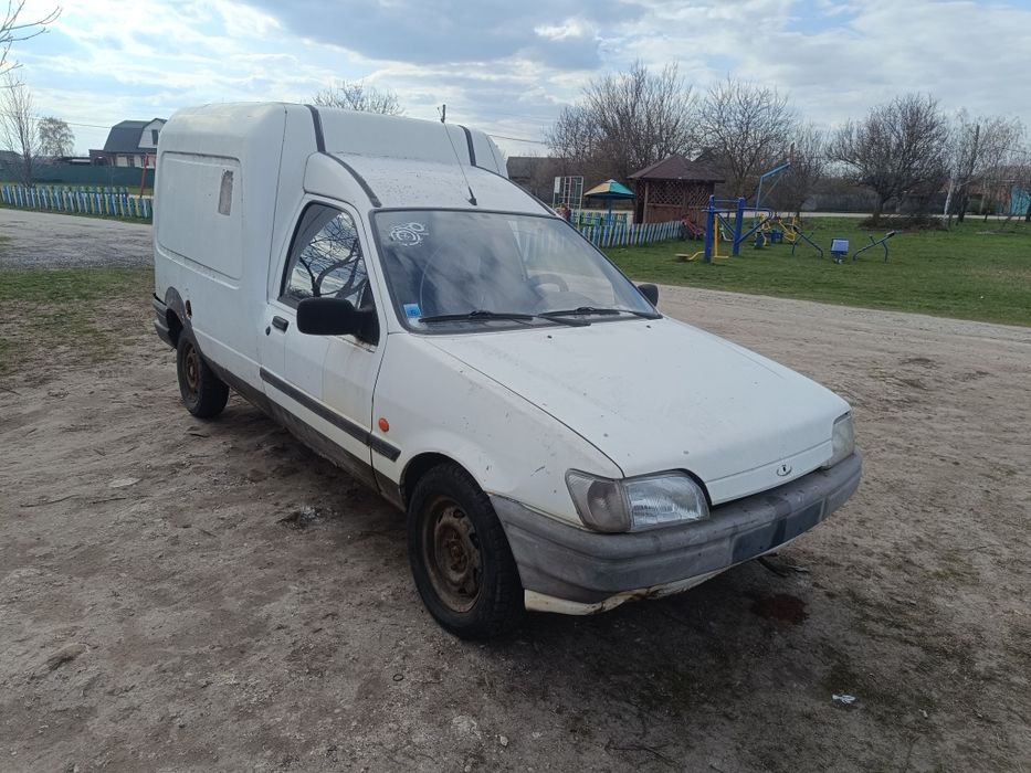 Ford Courier пробита прокладка ГБЦ