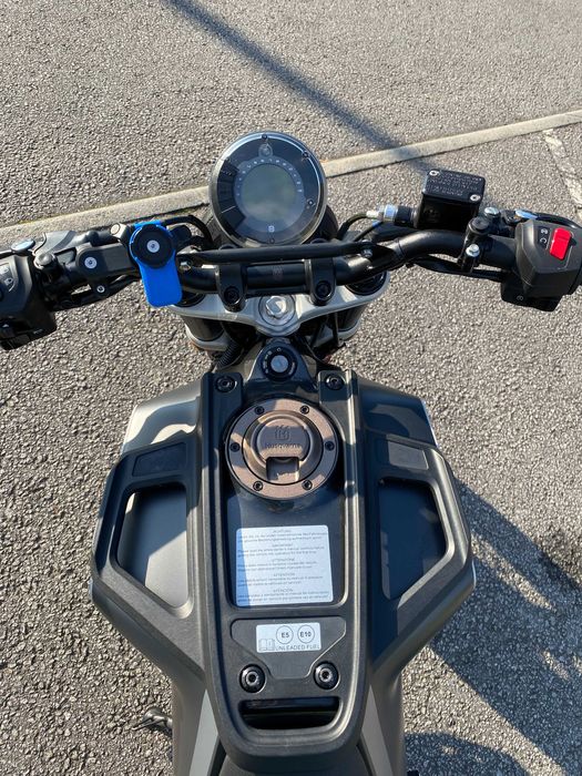 Husqvarna Svartpilen 125