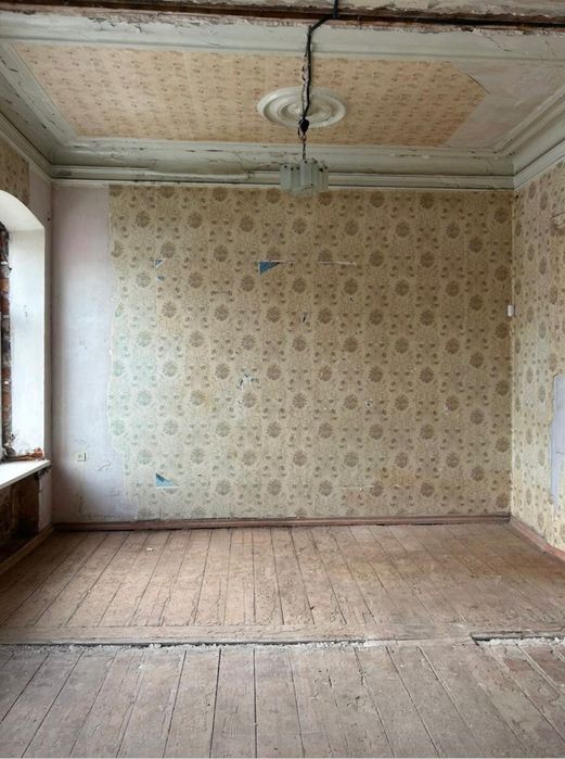 Сдам комнату в коммунальной квартире в центре Днепра ,31,5 кв.м.