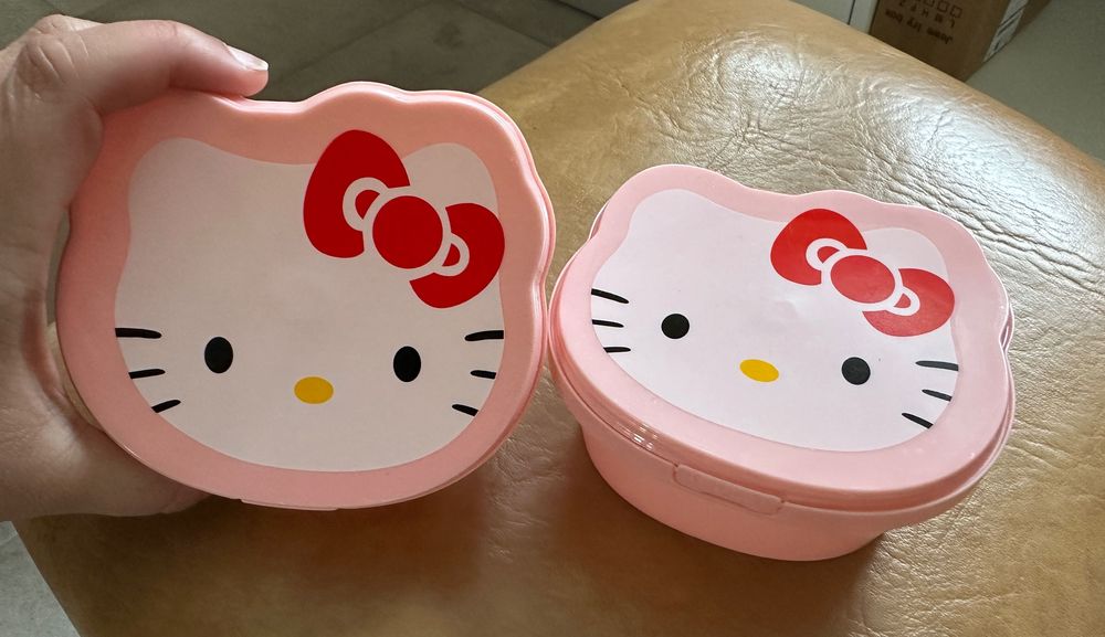 2 Caixas Hello Kitty