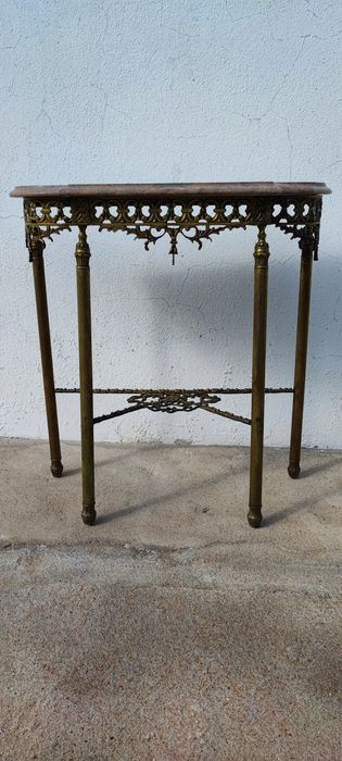 Mesa de Entrada/ Aparador/ Credência