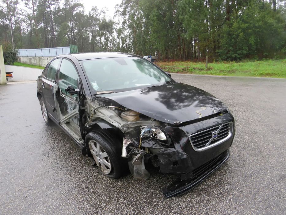 Volvo S40 2.0 D (136cv) de 2008 - Peças Usadas (8282)