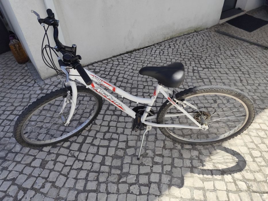 Duas Bicicletas roda 26