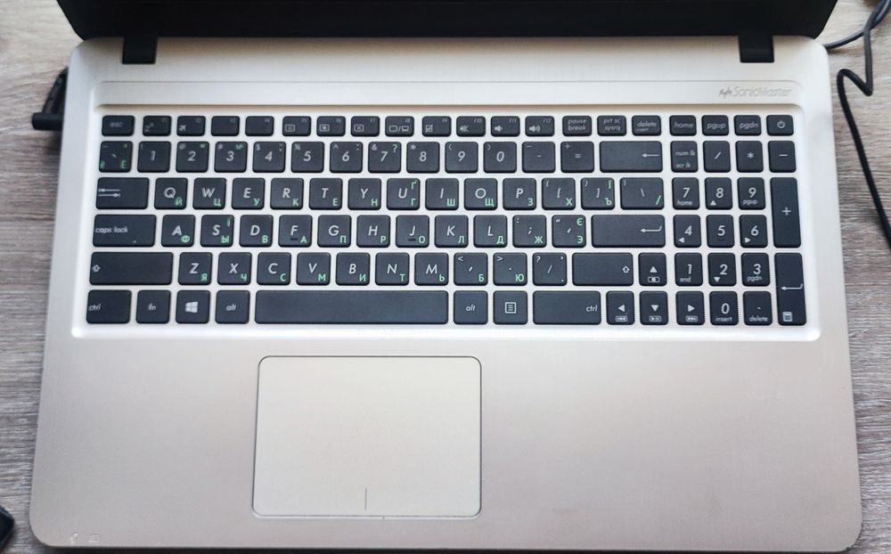 Ноутбук ASUS R540L