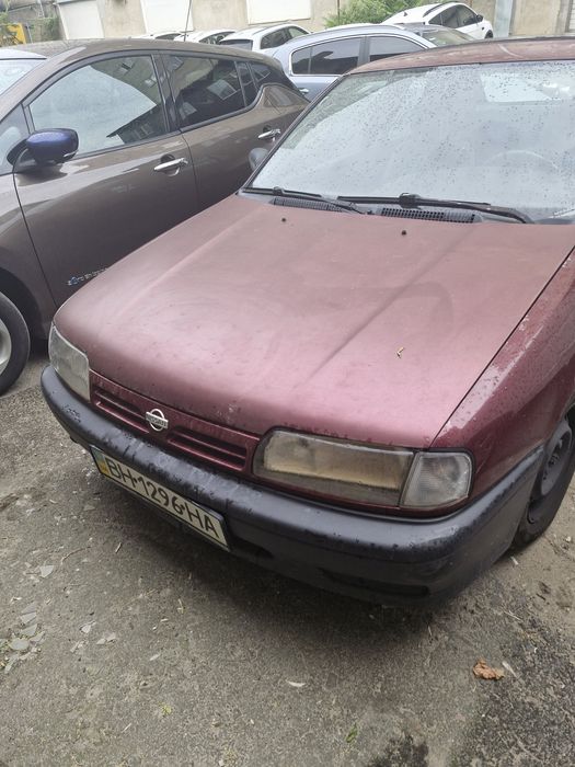 Nissan  Primera 1990