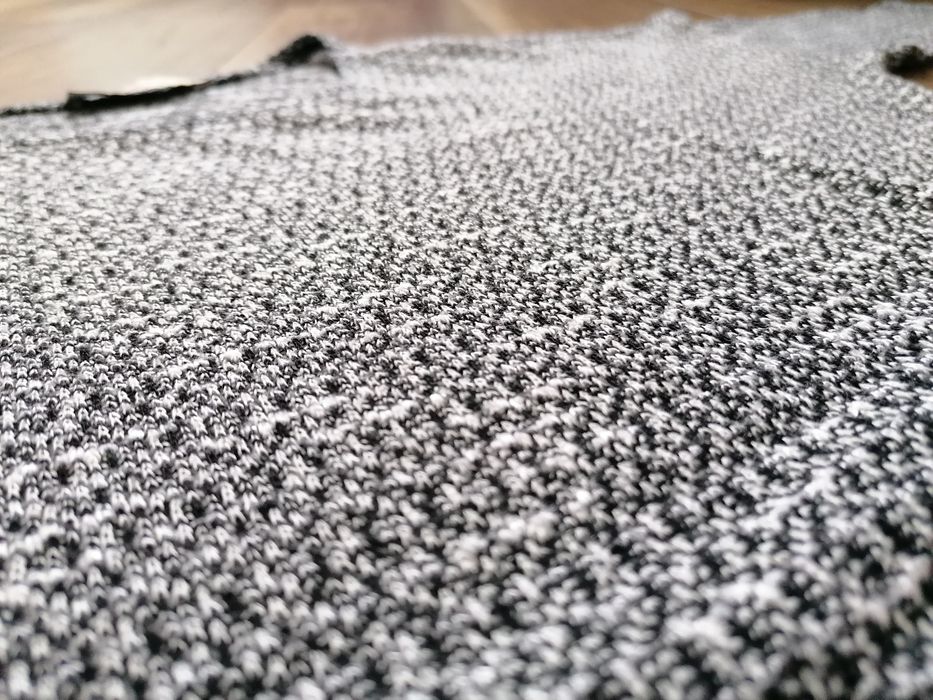 Cienki sweterek grafitowy Butik