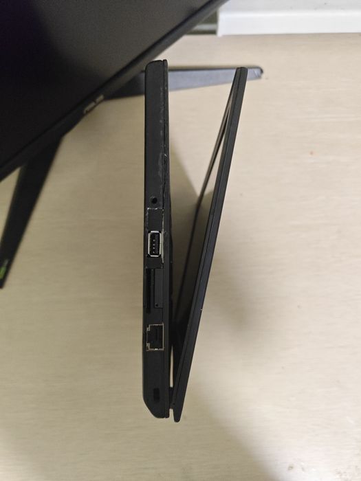 Нотбук lenovo thinkpad x240 i3-5010u,8/256