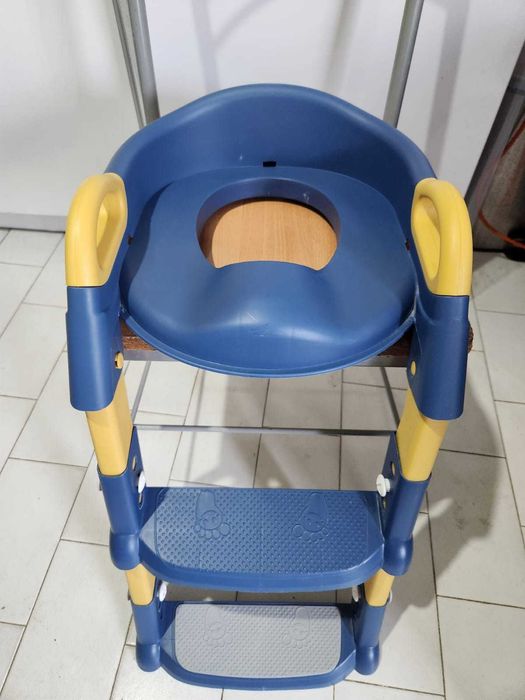 Assento sanitário infantil tipo escada auxiliar