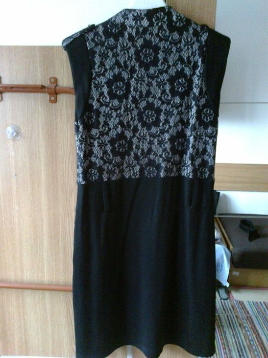 Sukienka czarna z koronką