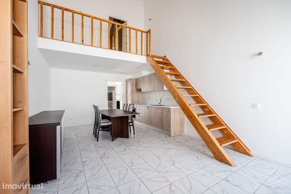 Apartamento T2 em Portimão com Terraço e Boa Localização