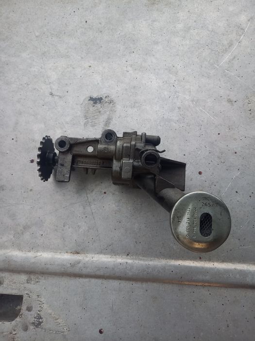 Продам масляный насос