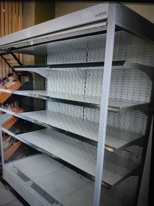 Продам ходільну вітрину