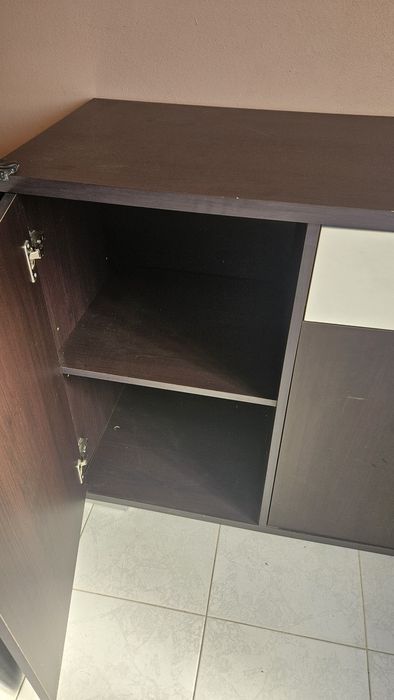 Vendo aparador castanho com branco