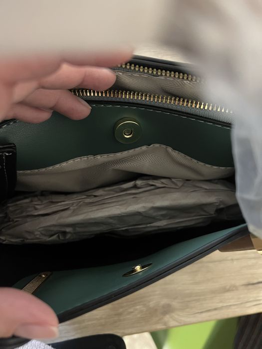 Сумка жіноча акуратна, стильна