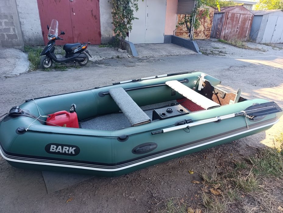 Лодка Bark BT-330 SD